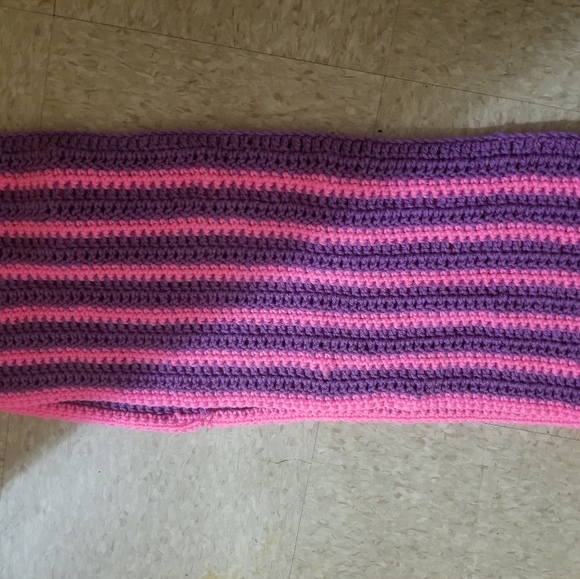 Crocheted scarf - Picture 4 of 4